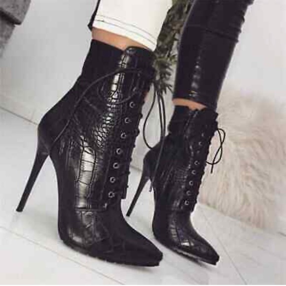 Wet Kiss Black Ankle Boots Stiletto Heel Pointed Toe Size 10 - Picture 4 of 13